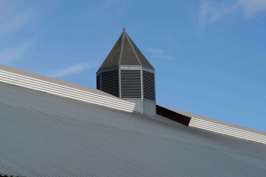 Funktionel bygning med kreative detaljer, Mariagervej 60, 9500 Hobro,